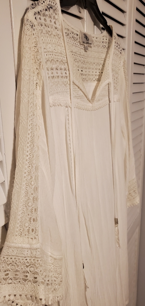 Dress - Picture 4 of 5